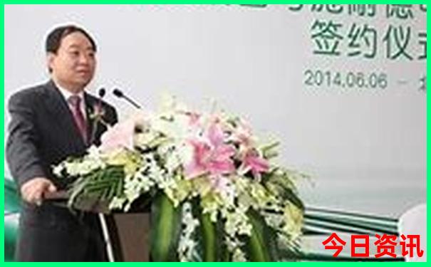 42个小朋友排成一队去春游